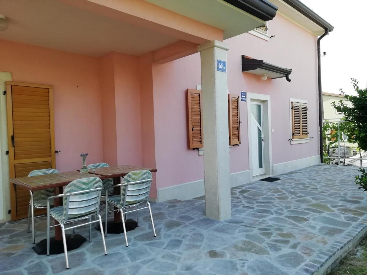 Apartmani Vesna Buje Zewnętrze zdjęcie