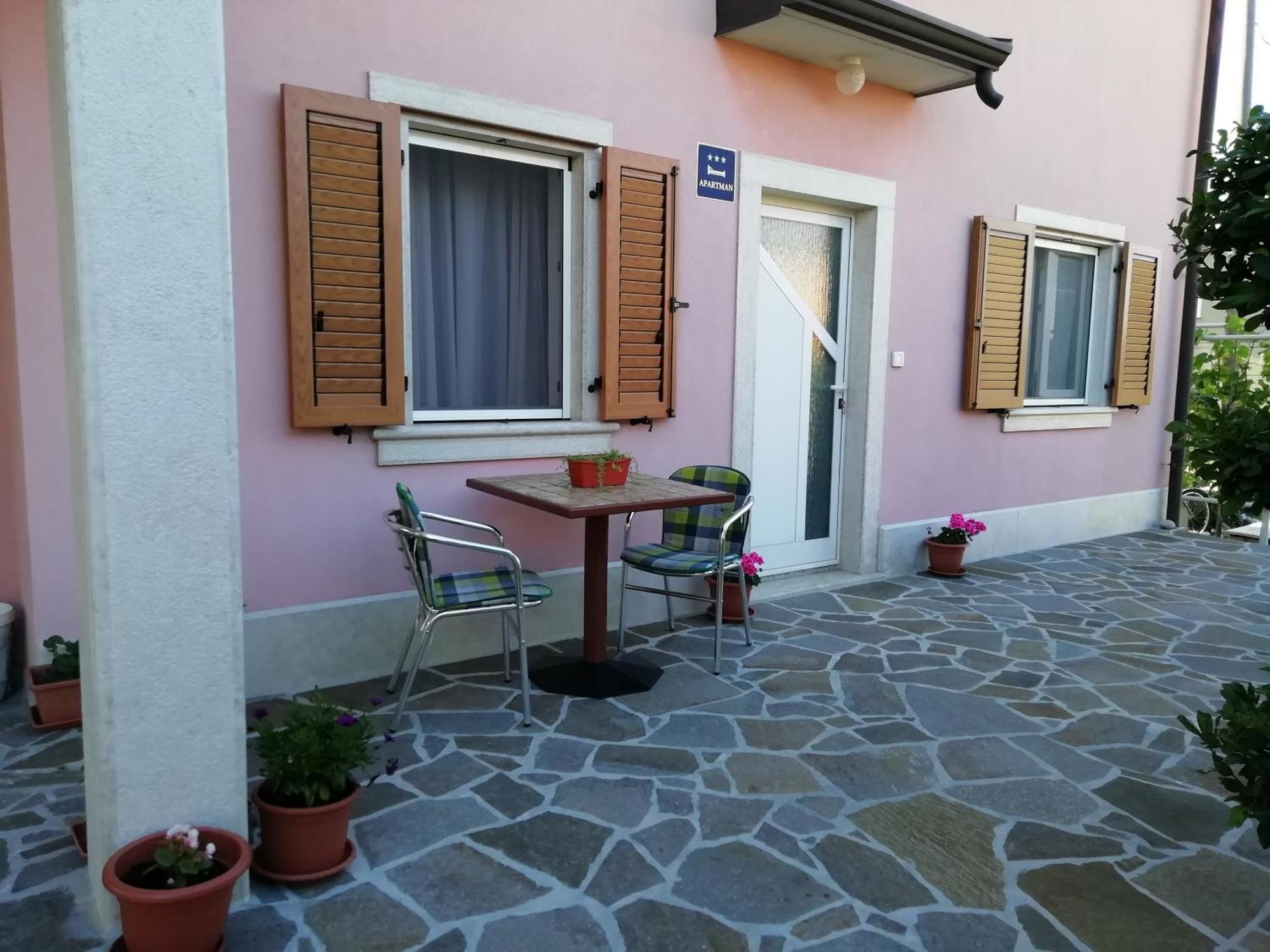 Apartmani Vesna Buje Zewnętrze zdjęcie